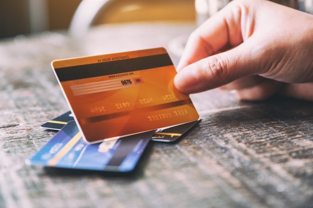 Evita un adelanto en efectivo con tarjeta de crédito