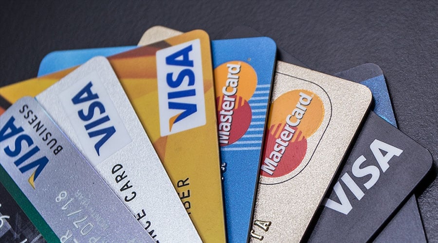 ¿Cómo funcionan los intereses de las tarjetas de crédito?