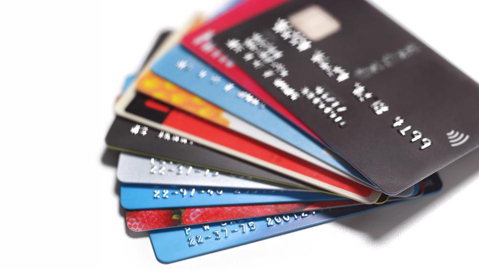 ¿Cuántas tarjetas de crédito debe tener un estudiante?